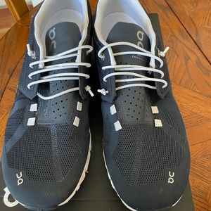 On Cloud running shoes. Great condition